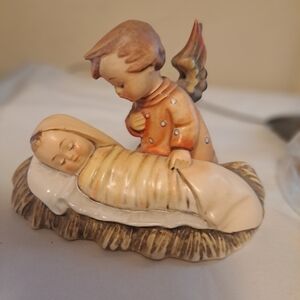 Hummel TMK 2 Christmas Angelic Sleep Angel with Baby Figurine